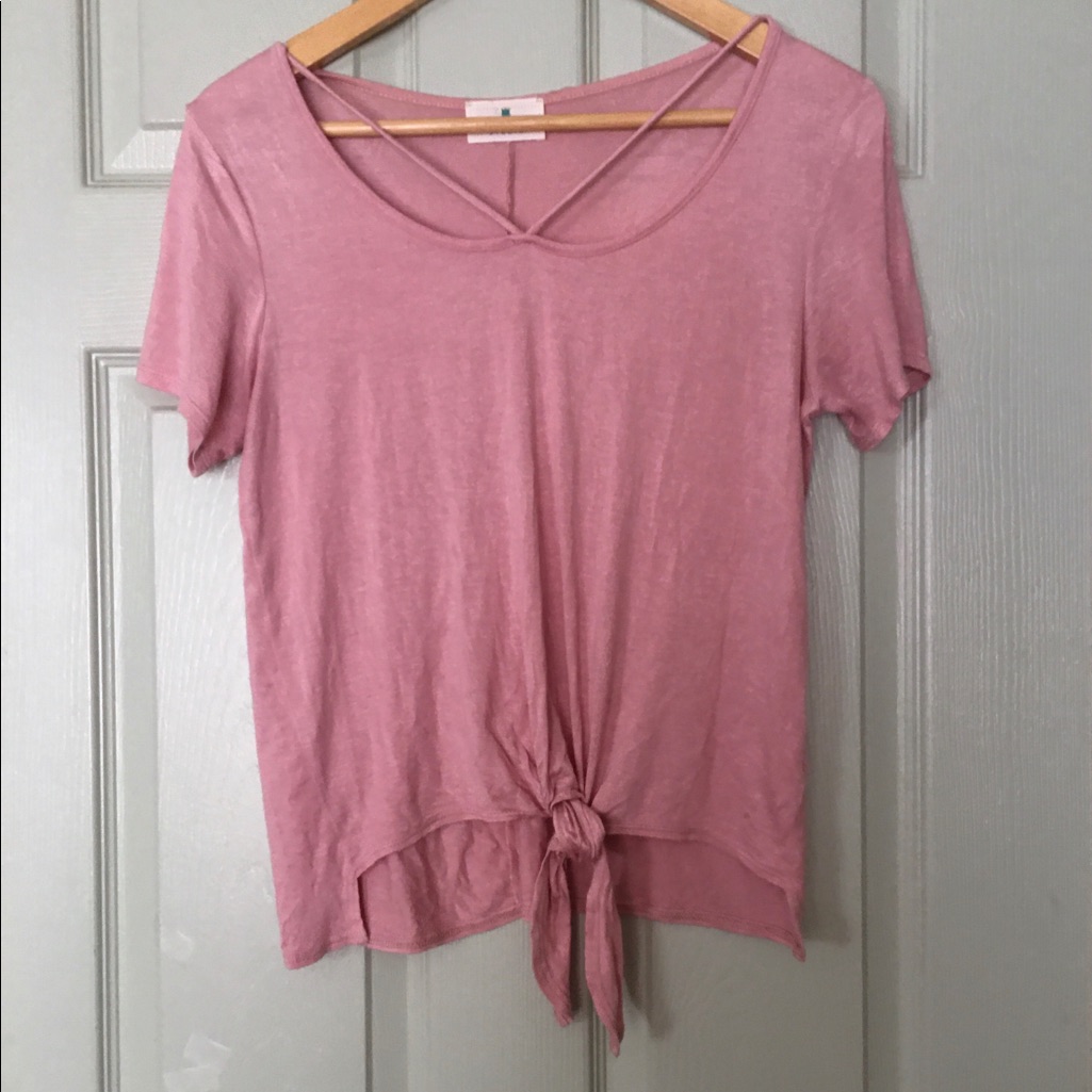 Threads Studio Tops